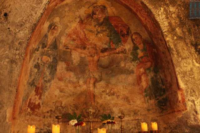 Monopoli, la chiesa dello Spirito Santo: millenaria cripta aperta solo otto giorni l'anno